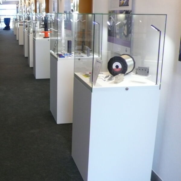 Messevitrine Haubenvitrine PUR-122