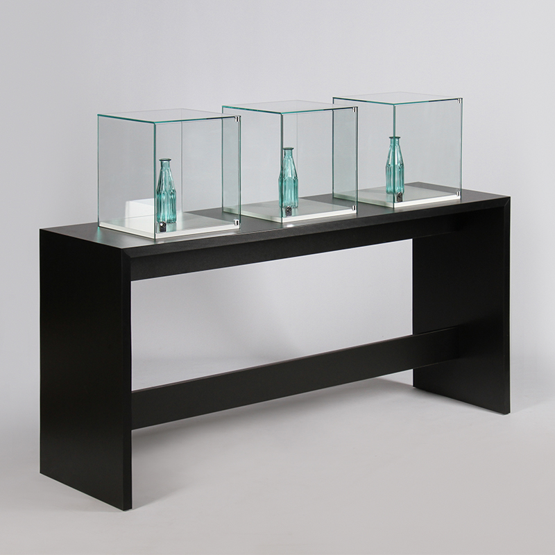 Exklusive Verkaufsvitrine PUR-21